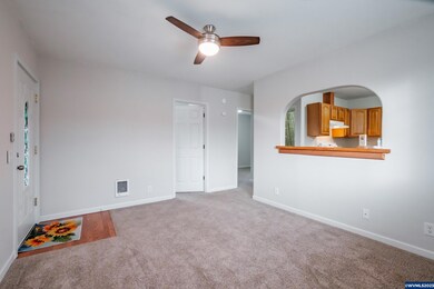 620 C St, Independence, OR 97351 - photo 7