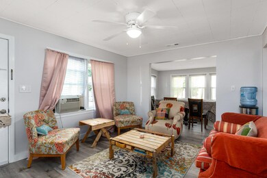 8-10 Bicknell St, Kittery, ME 03904 - photo 3