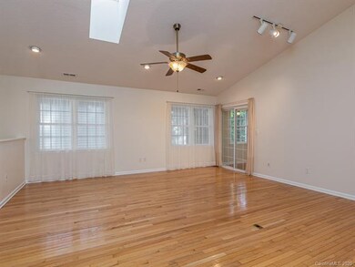 Great Room 18.3 X 17.9