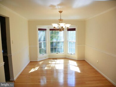 20452 Watkins Meadow Dr, Germantown, MD 20876 - photo 3
