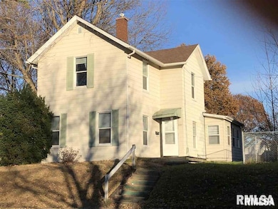 2307 Farnam St, Davenport, IA 52803 - photo 2