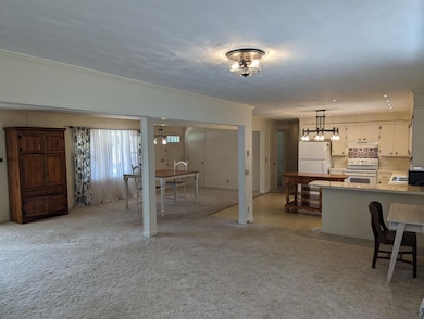 61 Sunset Dr
