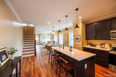 211 W 5th St, Flint, MI 48502 - photo 2