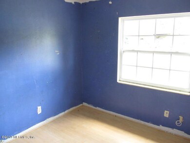 5031 Redstone Dr, Jacksonville, FL 32210 - photo 6