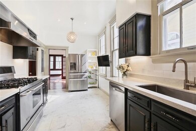 Beautifully updated kitchen