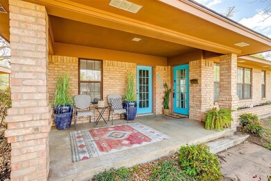 615 Granbury St, Cleburne, TX 76033 - photo 3