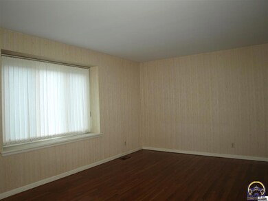 3101 SW Burlingame Rd, Topeka, KS 66611 - photo 7