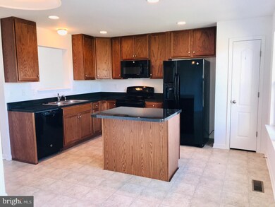 64 Lieutenant Ct, Bunker Hill, WV 25413 - photo 7