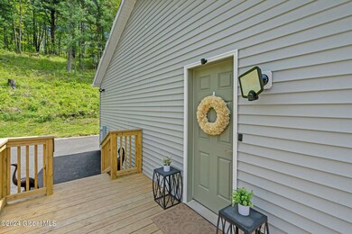 28 Bentley Dr, Troy, NY 12182 - photo 7