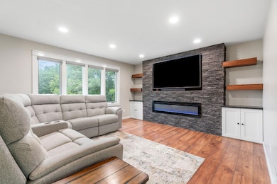 540 4th St E, Wanamingo, MN 55983 - photo 6