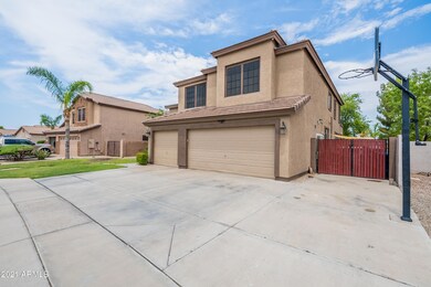 Large Side Yard with RV Gate