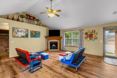 881 W Pembrook Ave, Nixa, MO 65714 - photo 5