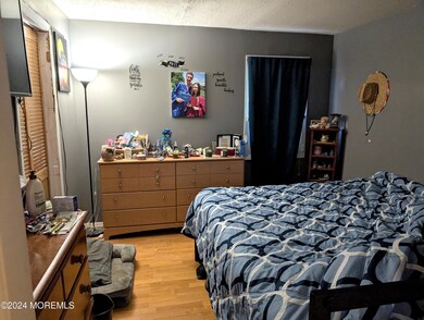 1ST FLOOR PRIMARY BEDROOM