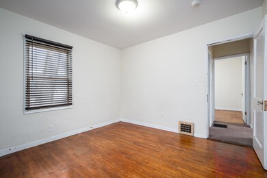 814 Burke-18