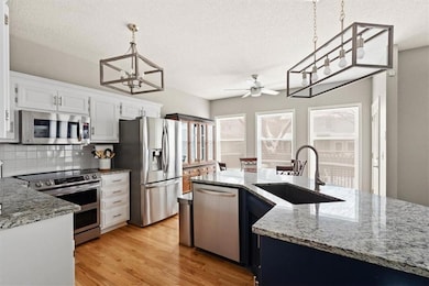 16542 W 154th St, Olathe, KS 66062 - photo 5