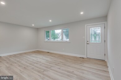 754 Maple Rd, Woodbury, NJ 08096 - photo 6