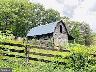 914 Plains Rd, Paw Paw, WV 25434 - photo 6