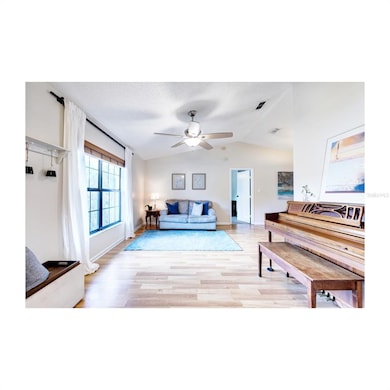 8144 Wellsmere Cir, Orlando, FL 32835 - photo 5