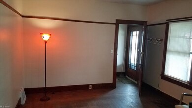 Main entrance to the house and first unit.