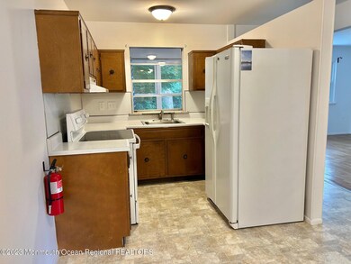 611 Willow St unit C, Lakehurst, NJ 08733 - photo 7