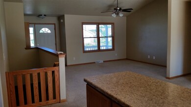 213 Genesis Dr, Evansville, WI 53536 - photo 5