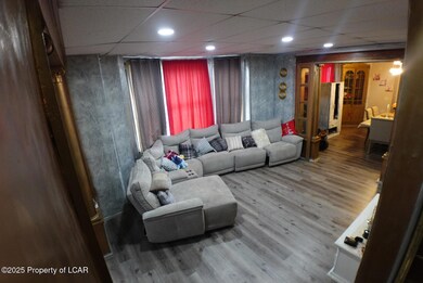 437 W Atlantic St, Shenandoah, PA 17976 - photo 7