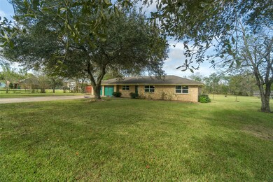 1242 County Road 857, Alvin, TX 77511 - photo 2