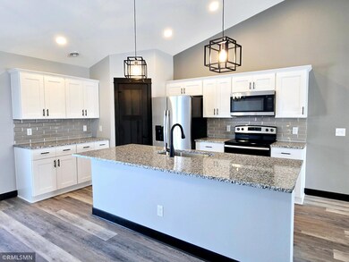 912 Katelyn Cir, Montgomery, MN 56069 - photo 7