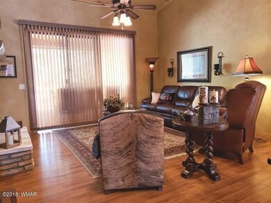 007_Living Room