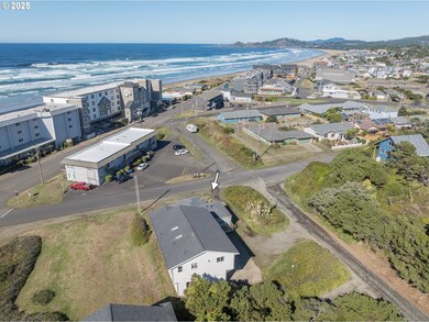 563 SW 4th St, Newport, OR 97365 - photo 3