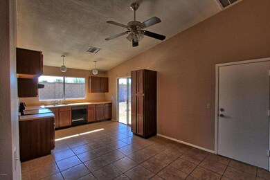 Kitchen 2 IMG_6887_88_89_90