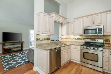 429 Bayview Ave, Naperville, IL 60565 - photo 6