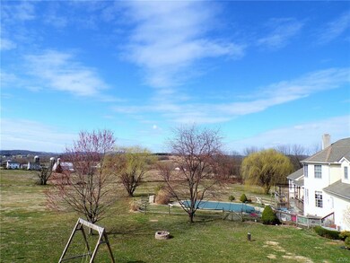 184 Niantic Rd, Barto, PA 19504 - photo 2