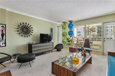 Bright & Open Space
