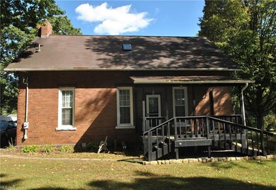 This side view shows the covered deck that overloo
