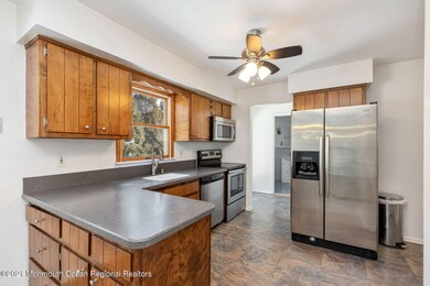 32 Lisa Dr, Hazlet, NJ 07730 - photo 7