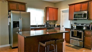 9954 Locust Ct SE, Yelm, WA 98597 - photo 6