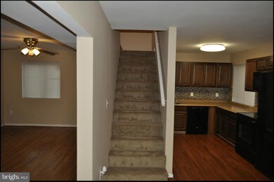 5902 Ravenswood Rd, Riverdale, MD 20737 - photo 3