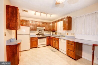 117 Linwood Ave, Glen Burnie, MD 21061 - photo 7