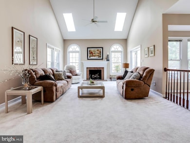 8511 Oak Pointe Way, Fairfax Station, VA 22039 - photo 7