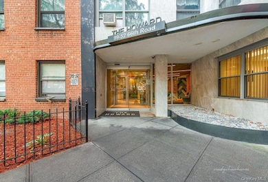 The Howard unit 5B, Rego Park, NY 11374 - photo 3