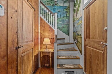11 Cross St, Newport, RI 02840 - photo 2
