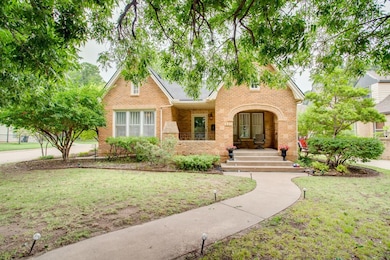 501 S Hayes St, Enid, OK 73703 - photo 2