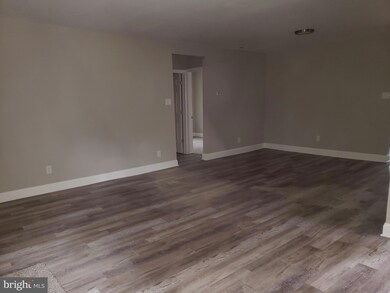 476 Deptford Ave, Woodbury, NJ 08096 - photo 5