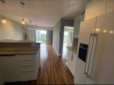 Edgewater Place Condominiums unit 819, Quincy, MA 02171 - photo 3