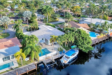 2409 NE 19th Ave, Wilton Manors, FL 33305 - photo 2