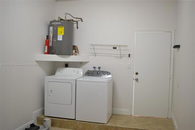 11017 NW 43rd Ln unit x, Doral, FL 33178 - photo 4