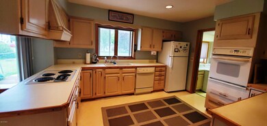 316 W Ann St, Milford, PA 18337 - photo 7