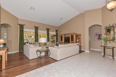 Foyer-Living Room