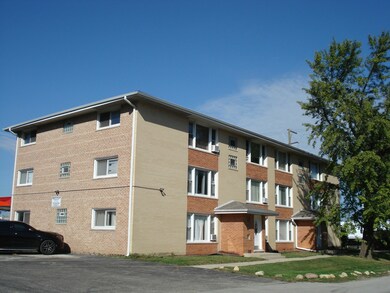 8751 W 79th St unit 1, Justice, IL 60458 - photo 3